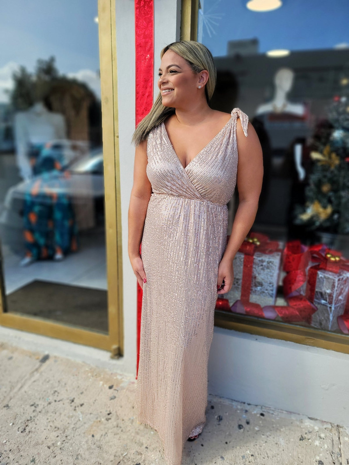 Champagne Sequin Maxi Dress - vientostheshop