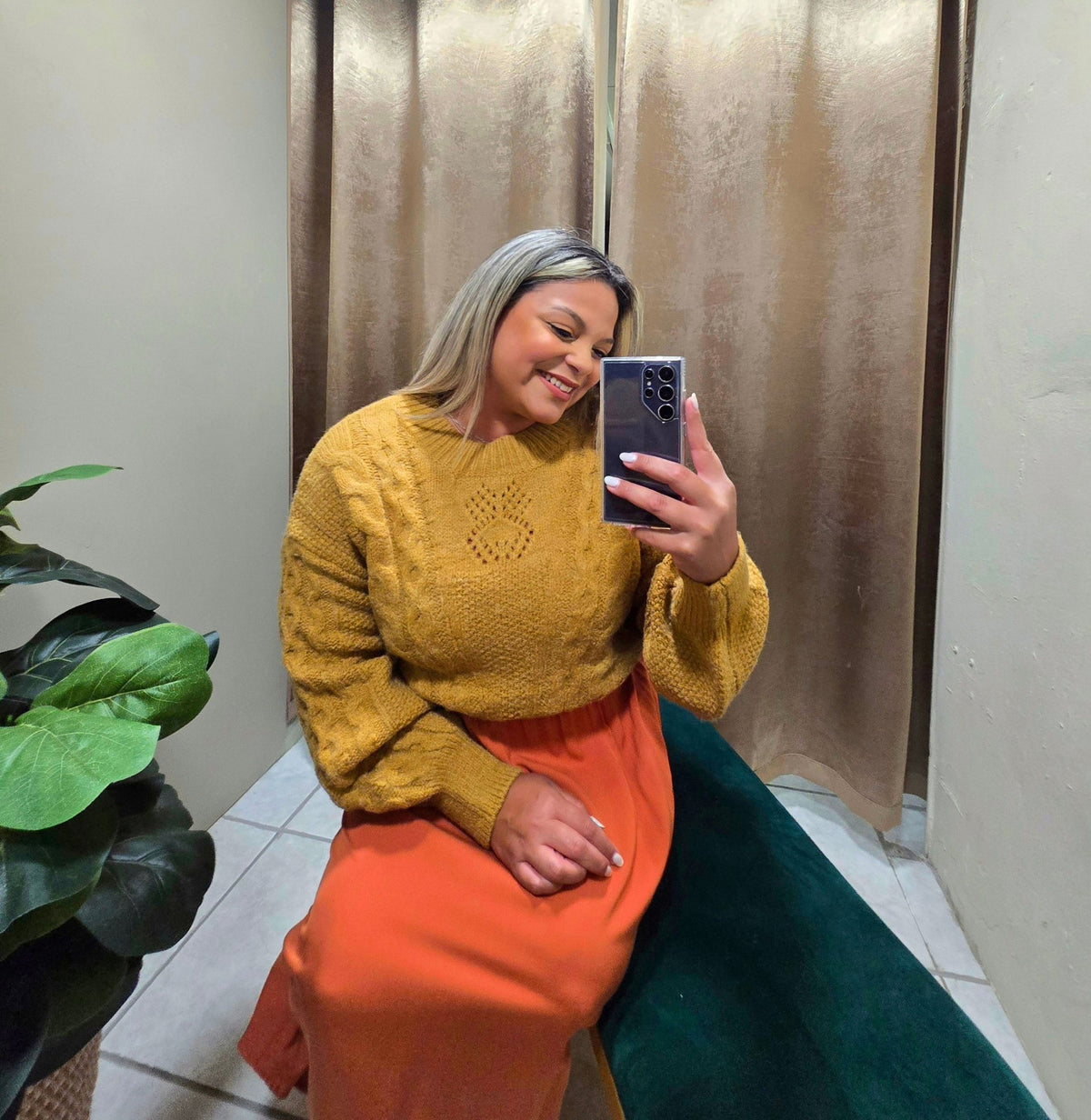 Crochet Caramel Around Neck Knit Top - vientostheshop