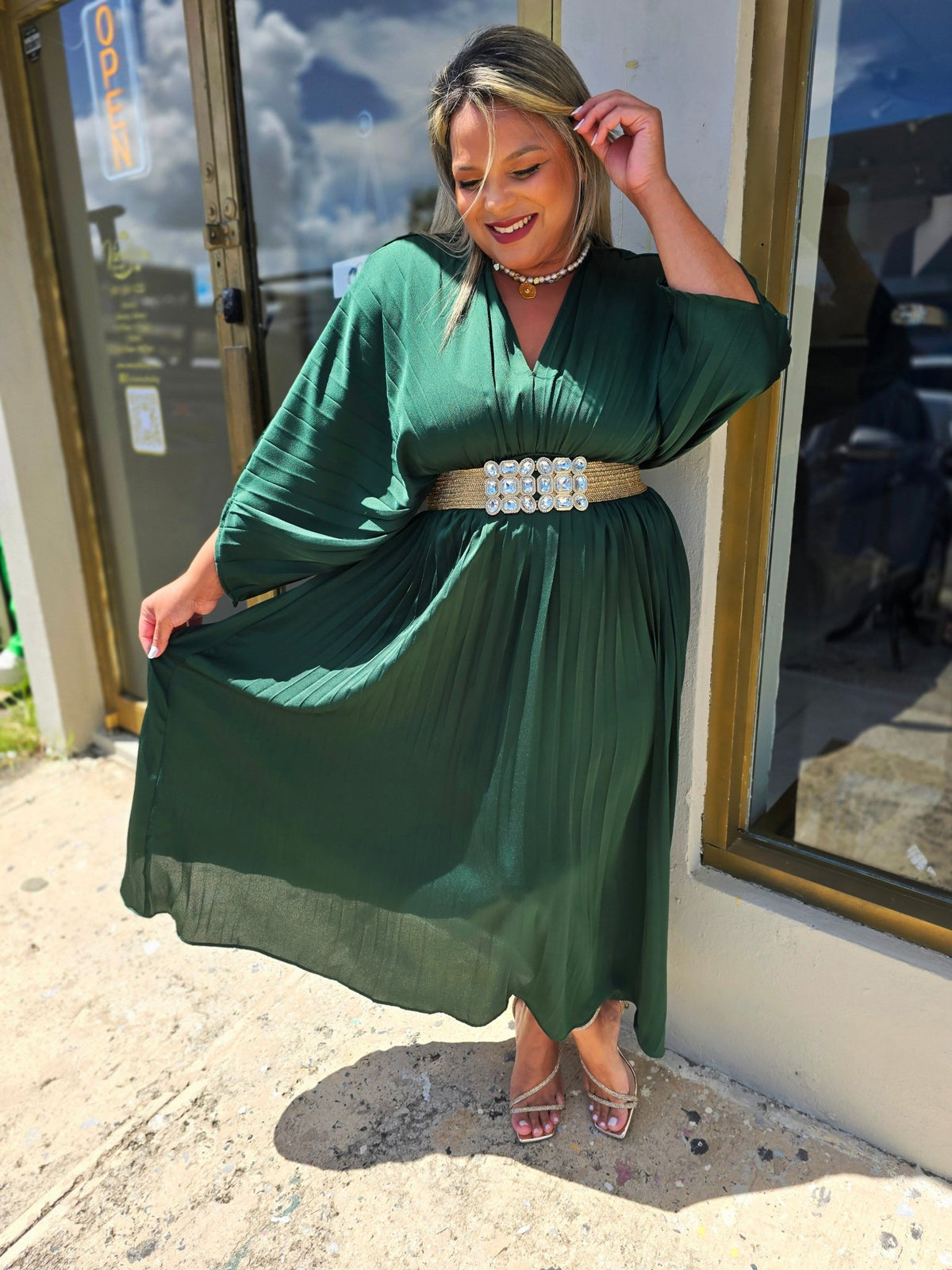 Exquisite Satin Green Midi Dress - vientostheshop