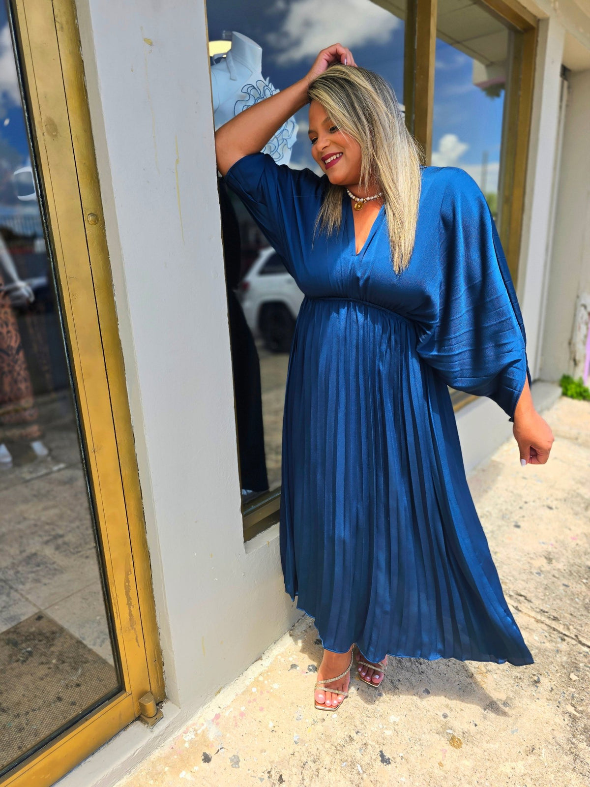 Exquisite Satin Navy Midi Dress - vientostheshop